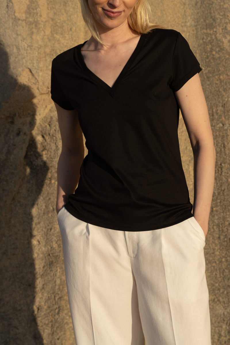 Fluid Cotton-Tencel-Silk T-Shirt â€” Black